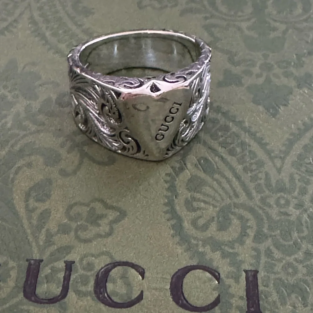 Gorgeous Gucci Silver Beaded Heart Ring‎ Size 6 3/4 NWT